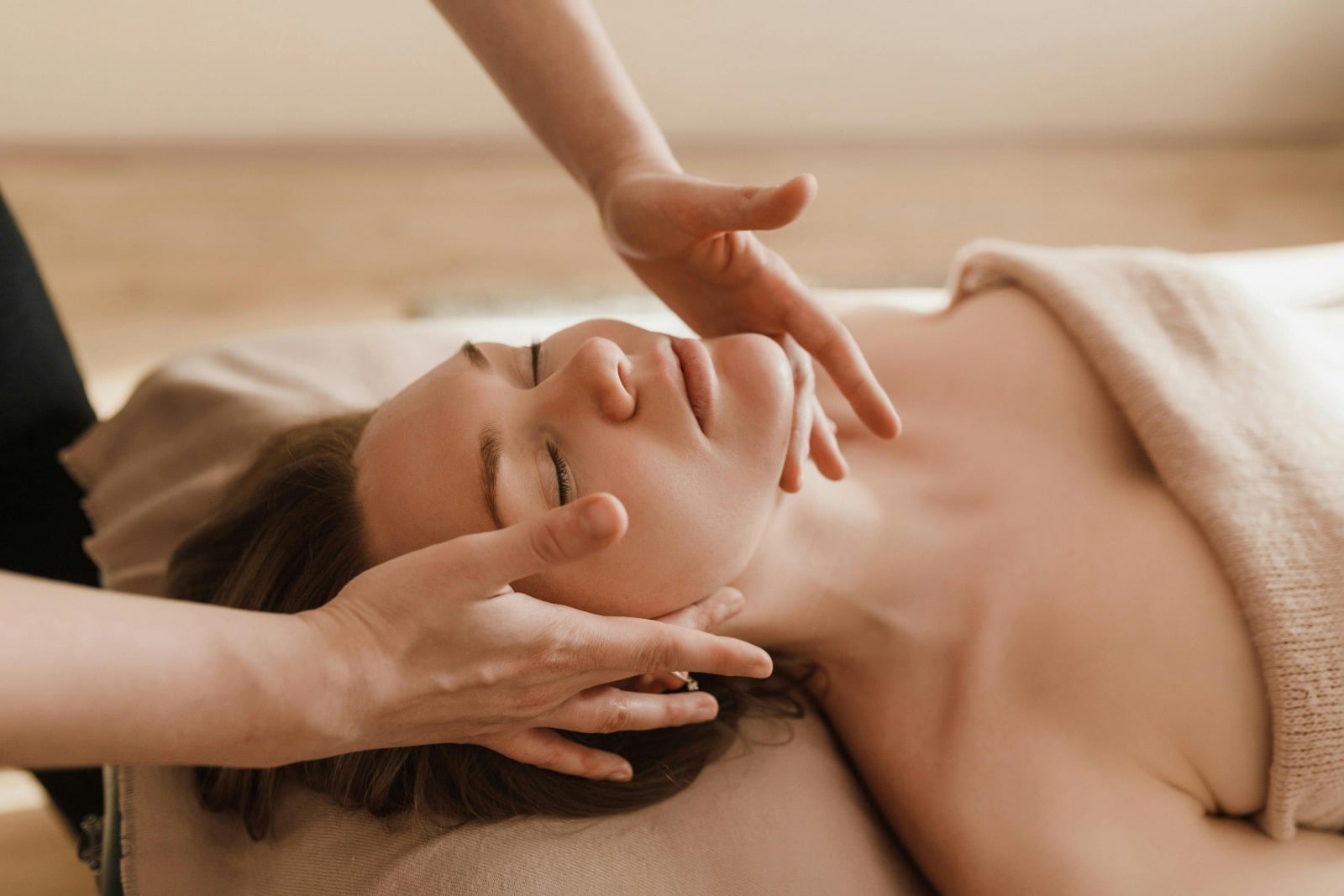 Offrez à votre visage un soin THALGO sensoriel et sur-mesure